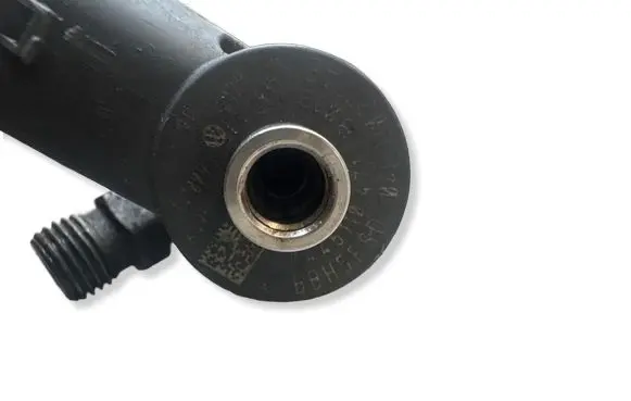 Audi A4 S4 B8 8K Fuel injector 04L130277AE