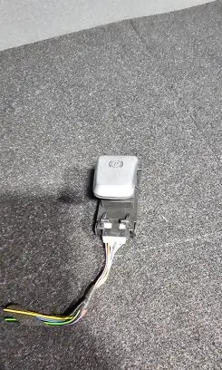 Mercedes-Benz C W205 Hand parking brake switch A2059056603 HW130900