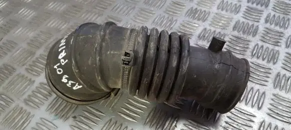 Nissan Primera Air intake hose/pipe