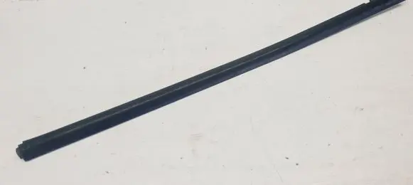 Ford C-MAX I Rear door glass trim molding 3M51R25604