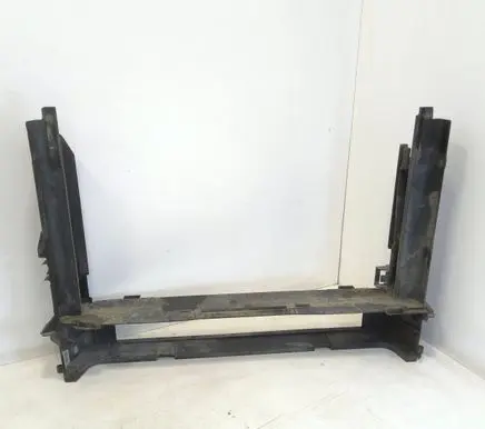 BMW 5 E60 E61 Radiator support slam panel bracket F6416