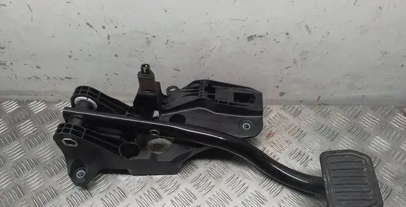 Tesla Model Y Brake pedal 118869150A