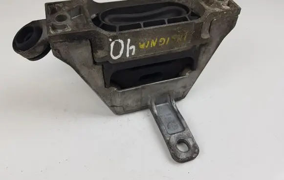 Opel Insignia A Engine mount bracket 13227712