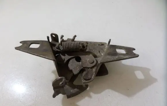Volkswagen PASSAT B3 Engine bonnet/hood lock/catch