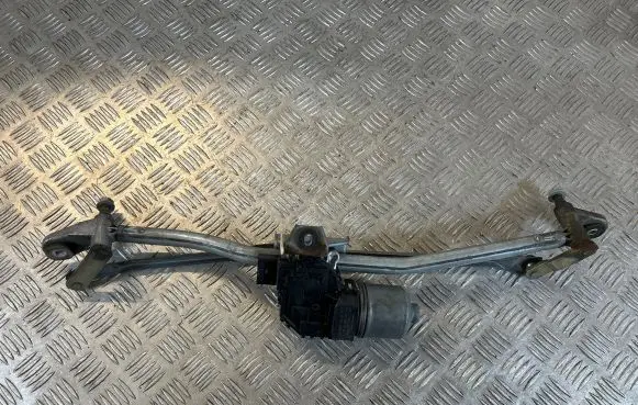 Audi A4 S4 B7 8E 8H Front wiper linkage and motor 8E1955119 8E1955023D 0390241509