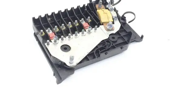 Ford Kuga II Current control relay 