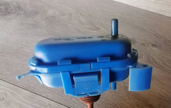 Audi 100 S4 C4 Central locking vacuum pump 4A0862153A