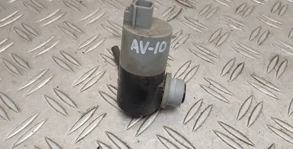Toyota Avensis T270 Windscreen/windshield washer pump 30892 905490 090910