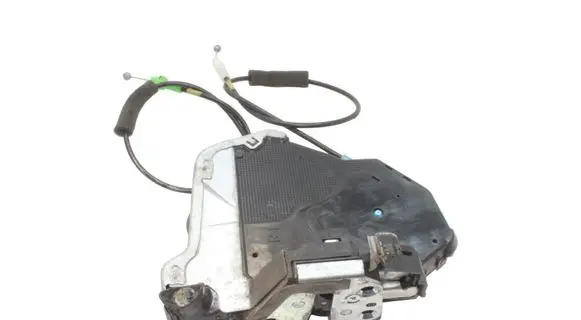 Lexus CT 200H Front door lock
