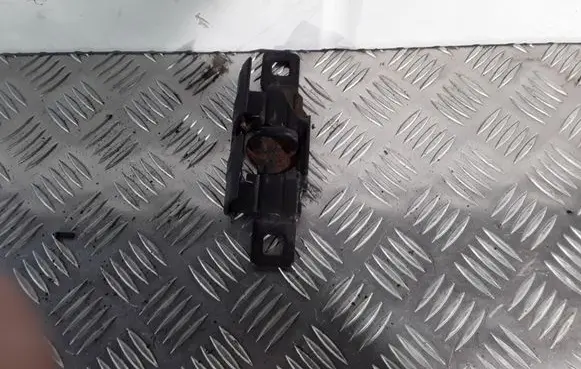 Audi A2 Loading door lock loop/hook striker 8Z0827085