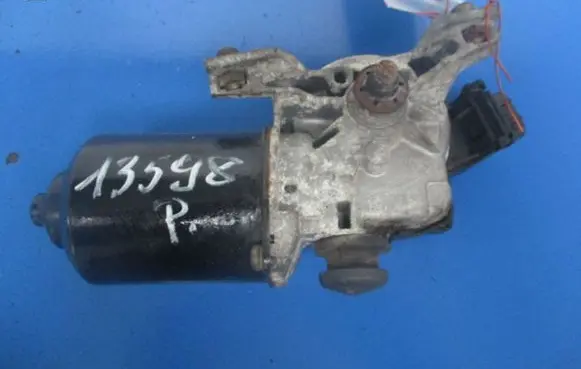 Mazda 6 Front wiper linkage and motor