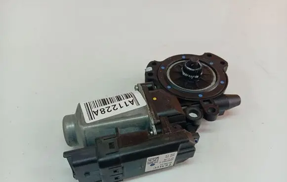Hyundai Sonata Front door window regulator motor 400897E