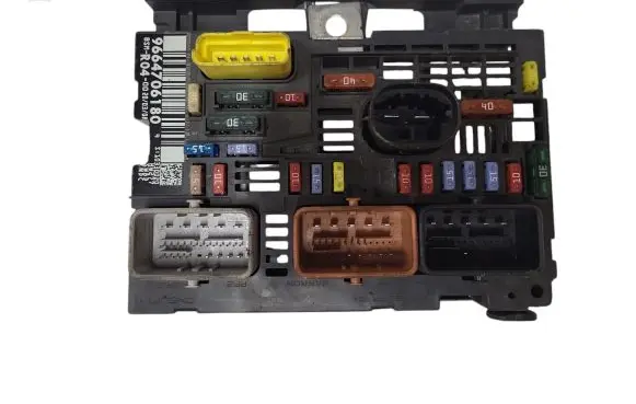Peugeot 607 Fuse module 9664706180 10330020