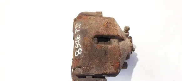 Volkswagen Golf Plus Front brake caliper