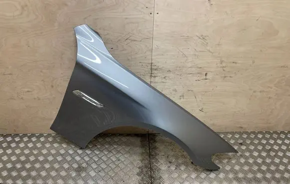 BMW 5 F10 F11 Fender