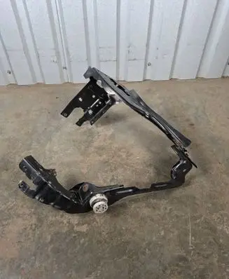 Mercedes-Benz E W211 Headlight/headlamp mounting bracket A2048173420