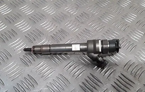 BMW X1 E84 Fuel injector 0445110289 779844604