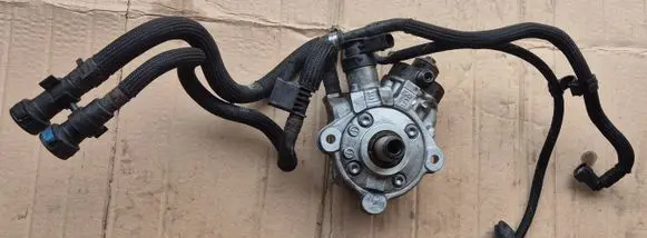 BMW 5 F10 F11 Fuel injection high pressure pump 0445010528