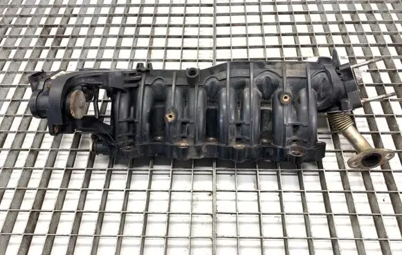KIA Sportage Intake manifold 283202A410