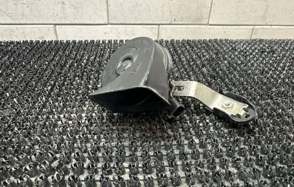 Volvo V60 Horn signal 30796896