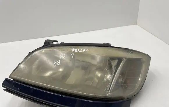 Opel Zafira A Headlight/headlamp 4421122L