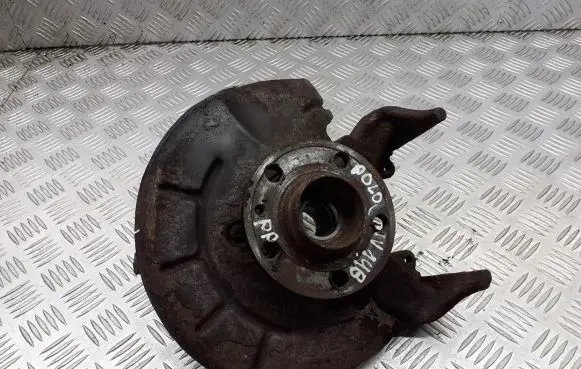 Volkswagen Polo Stub axle 