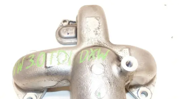 Volkswagen Amarok II Engine coolant pipe/hose JL3Q-8592-AA