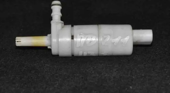 Mercedes-Benz E W211 Windscreen/windshield washer pump