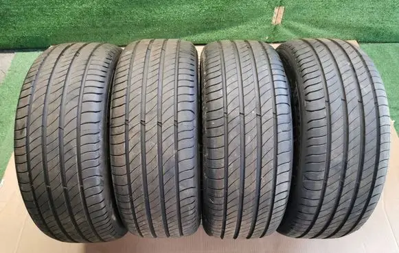 Volkswagen Golf VIII R17 summer tire MICHELIN-225-45-17