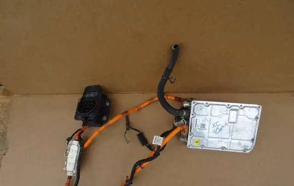 Volvo XC40 Battery charger (optional) 32299003