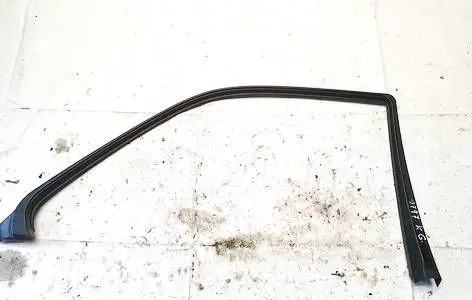 Mercedes-Benz C W202 Other rear door trim element 2027350171 l1-3773-000
