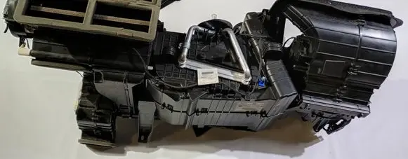 Dodge RAM Interior heater climate box assembly 68325321AG