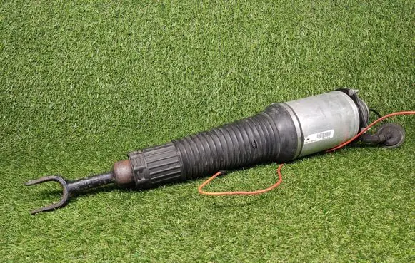 Audi A8 S8 D3 4E Front air suspension shock absorber 4E0616039AF
