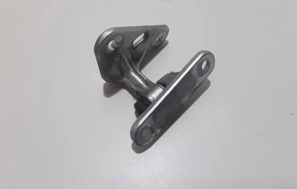 Front door upper hinge