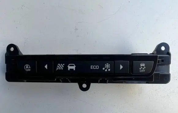 Jaguar XE A set of switches JX7314B790AA T2H28045 BG83314000