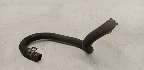 Audi A8 S8 D3 4E Engine coolant pipe/hose 077121107A