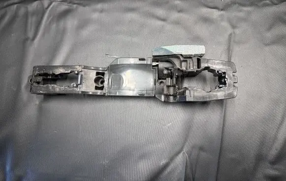 Infiniti FX Rear door exterior handle/bracket PA66GF25