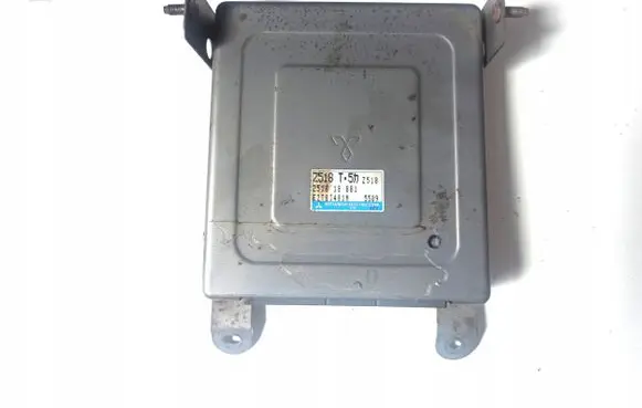 Mazda 323 F Engine control unit/module Z51818881