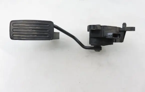Nissan Qashqai Accelerator throttle pedal 0619B