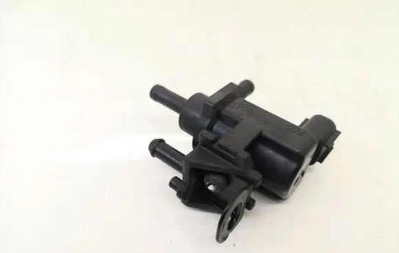 Toyota Avensis T250 Vacuum valve 9008091231 HU1362002740