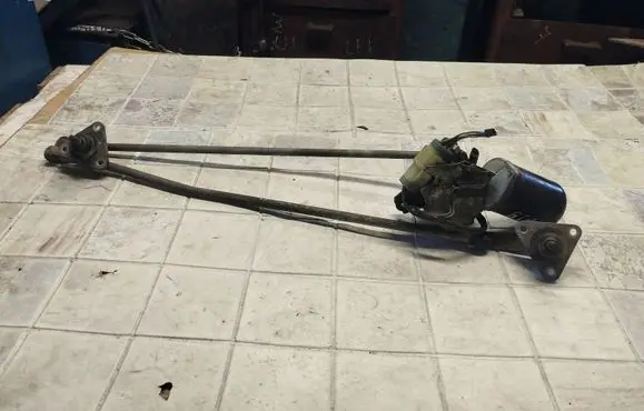 Honda Concerto Front wiper linkage and motor 22107899 22116277