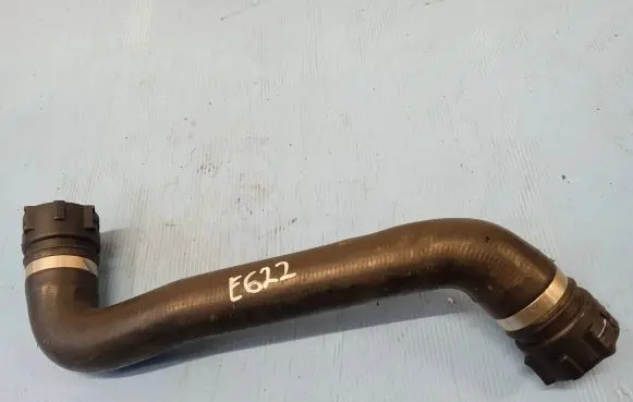 BMW 5 F10 F11 Engine coolant pipe/hose 8571802