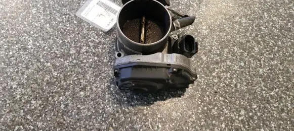 Audi A6 S6 C5 4B Throttle valve 078133063C