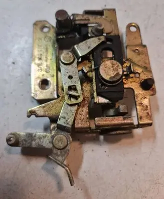 Volkswagen Multivan T4 Sliding door lock 7D1843654B