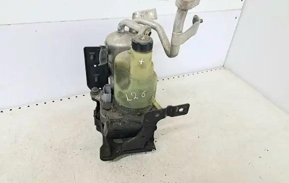Volvo V50 Power steering pump 5N513K514AE 31200780