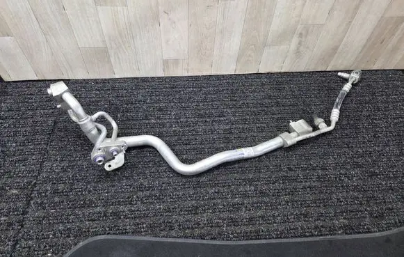 Air conditioning (A/C) pipe/hose