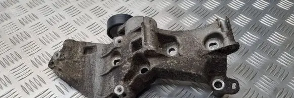 Renault Clio III Generator/alternator bracket 8200669495