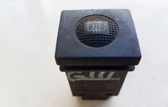 Windscreen/window heater switch