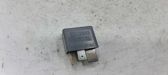 Audi A4 S4 B7 8E 8H Other relay 8D0951253