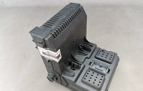 Volvo XC90 Fuse module 30786890 28087582 CEMH